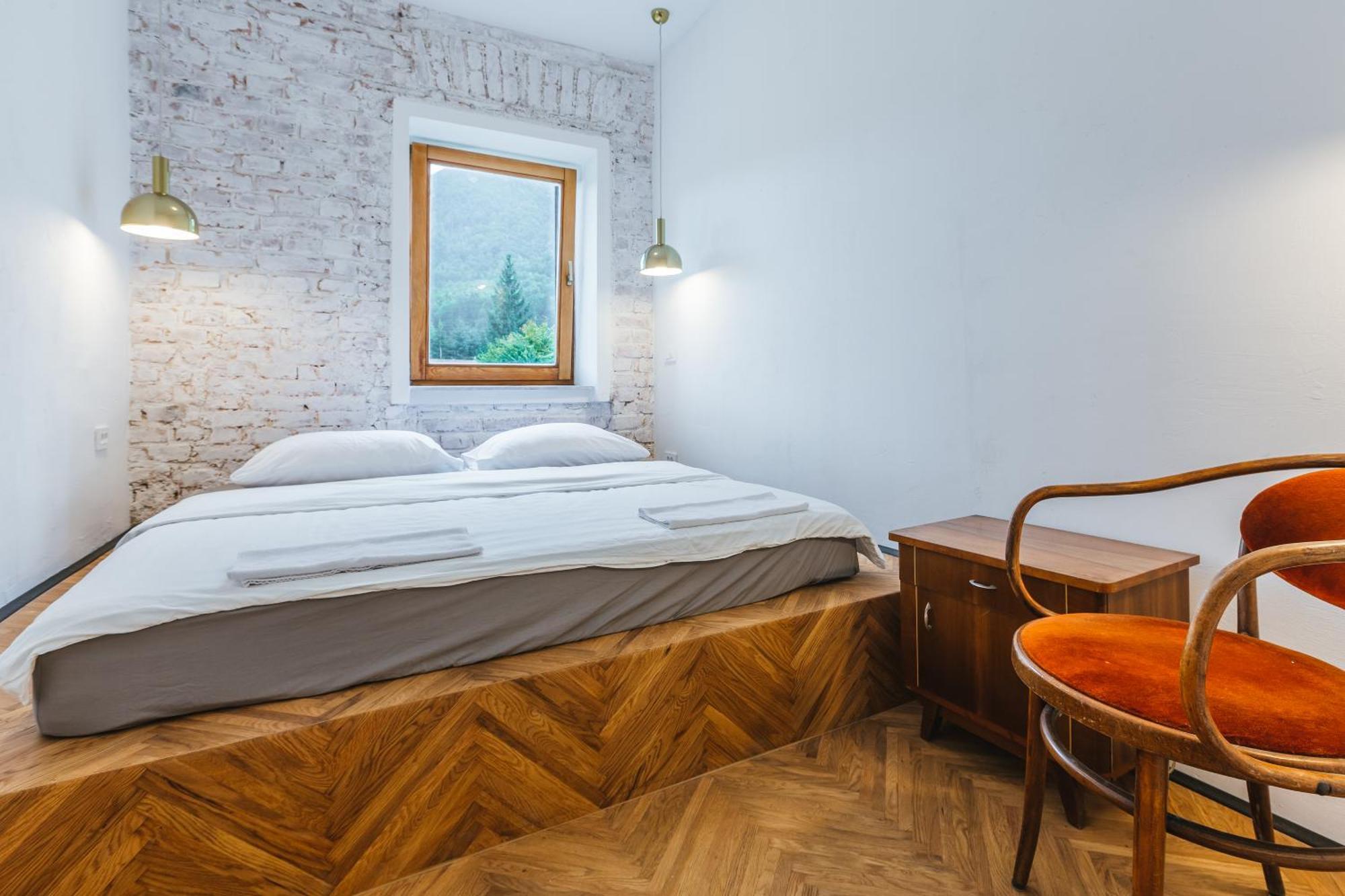 2Nd Station Hostel Блед Экстерьер фото