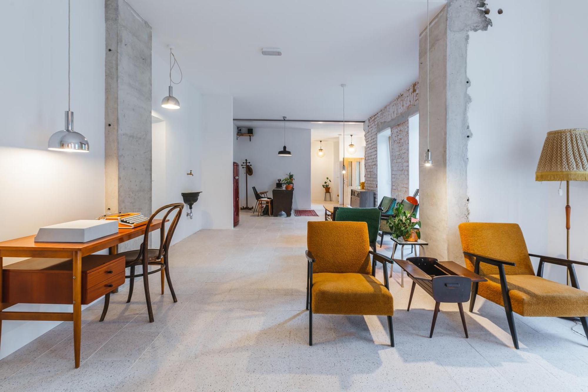 2Nd Station Hostel Блед Экстерьер фото