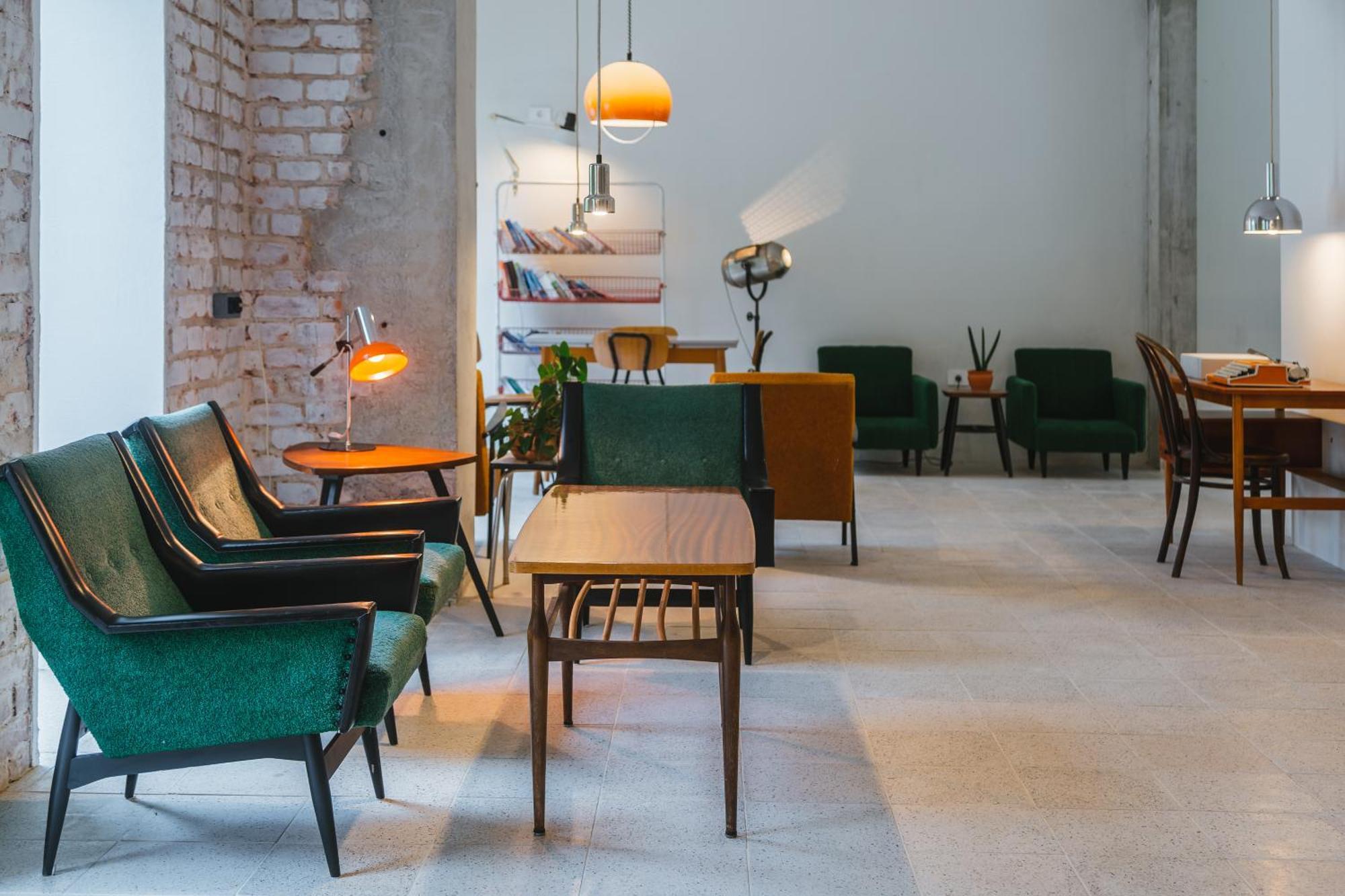 2Nd Station Hostel Блед Экстерьер фото