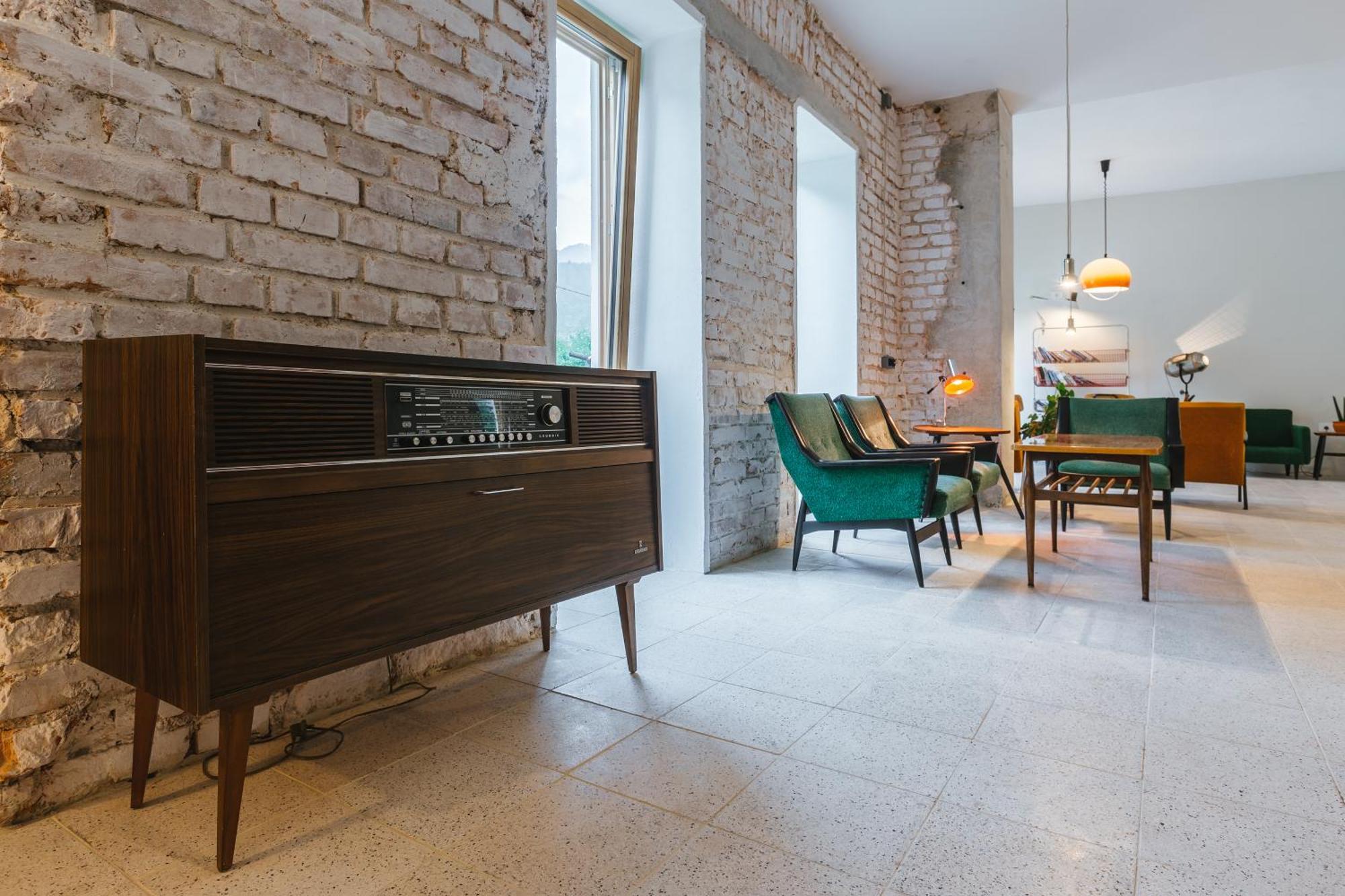 2Nd Station Hostel Блед Экстерьер фото