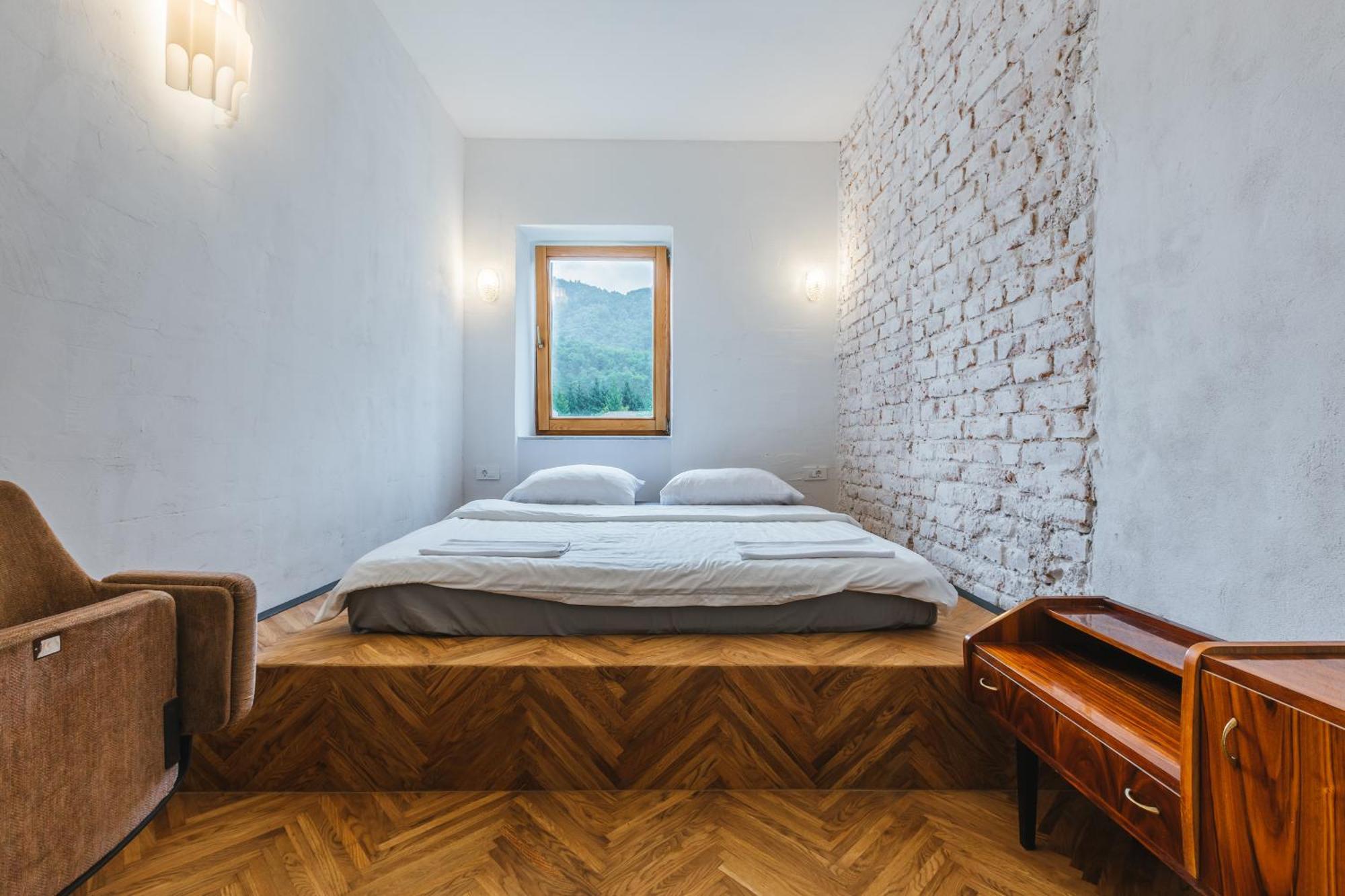2Nd Station Hostel Блед Экстерьер фото
